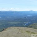 Vue vers le sud (vers Cowley et Carcross) de Golden Horn, Whitehorse, Yukon, Canada